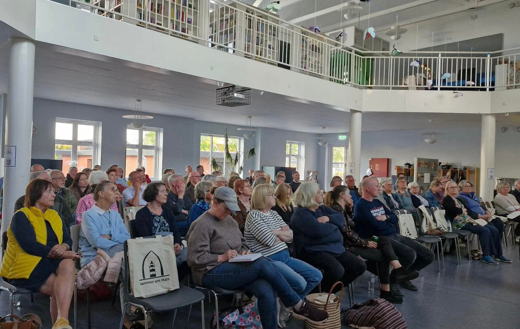 Over 100 personer samlet til præsentationen af Sammen om Hals